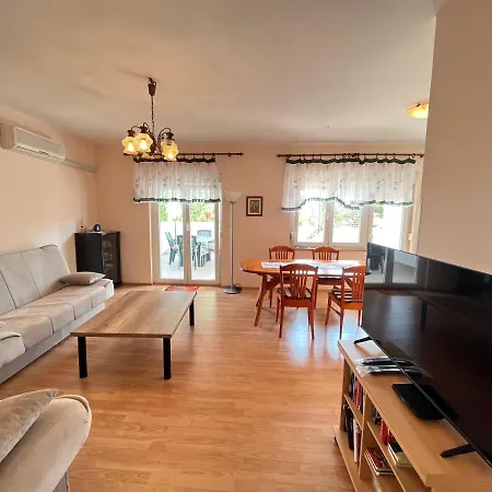 Apartments Medulin *