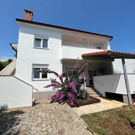 Apartments Medulin * Medulin