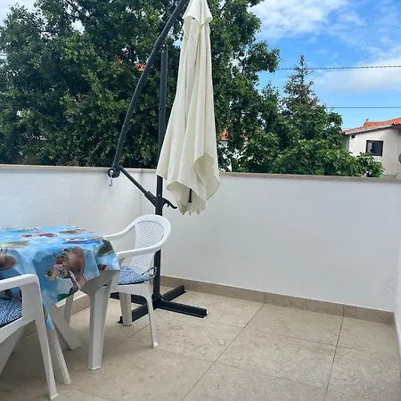 Apartments Medulin *
