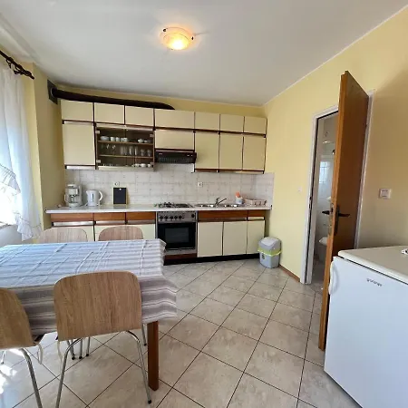 Apartments Medulin דירה